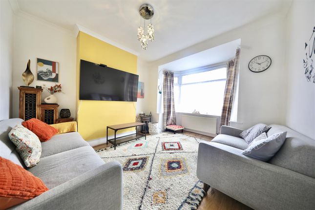 Terraced house for sale in Hotham Road North, Hull