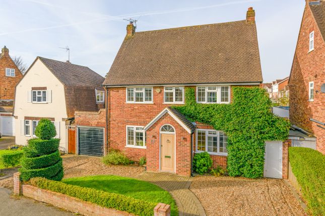 Thumbnail Detached house to rent in Long Lodge Drive, Walton-On-Thames