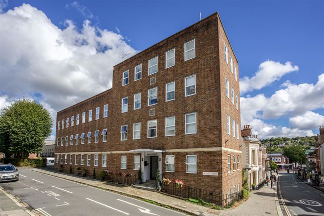 2-bed flat on Flat 3, Albion House, Albion Street, Lewes, £575,000