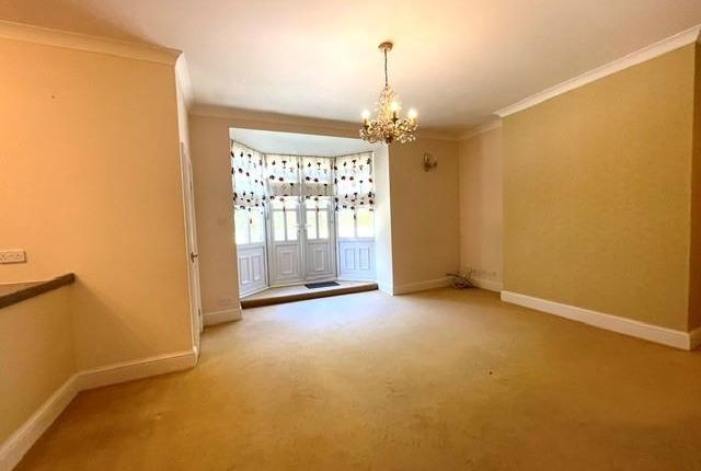 8 Oak Bank Manor, Crow Hill Rise, Mansfield photo 4