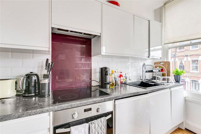 38B, Hemberton Road, London photo 4