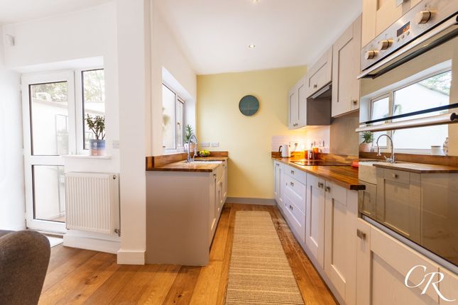 7 Hewlett Place, Cheltenham photo 3