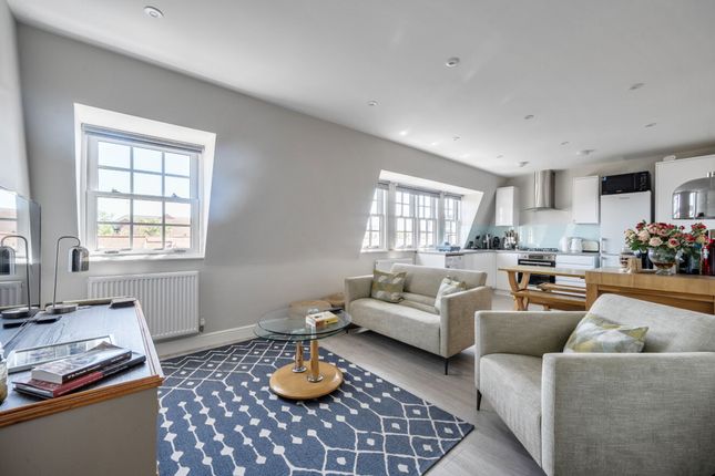 Flat 4, 7 Lyons Crescent, Tonbridge photo 2
