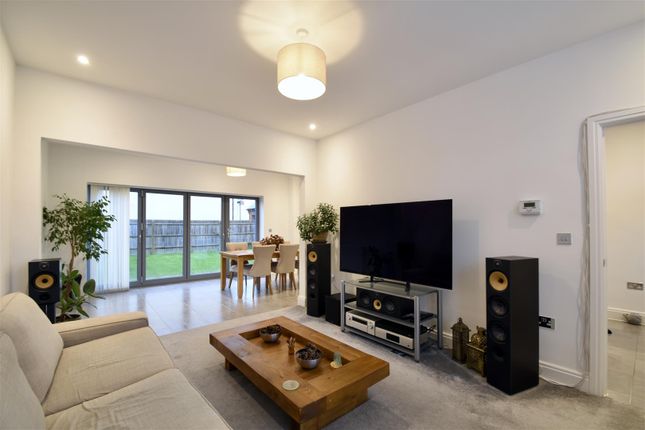 18, Williams Road, Upper Heyford photo 2