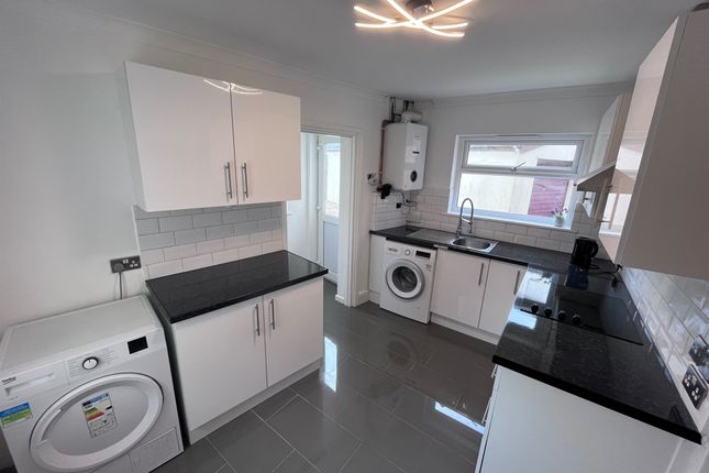 209, Staplegrove Road, Taunton photo 4