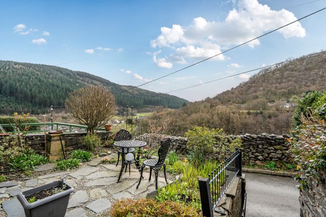 2, Frondeg, Machynlleth photo 3