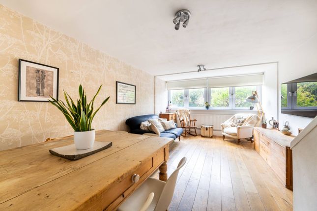 Maisonette for sale in Great Western Road, Westbourne Park, London