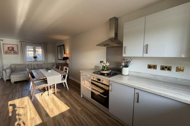20, Luffield Close, Daventry photo 4
