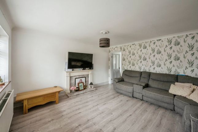 2, Hallview Road, Doncaster photo 4