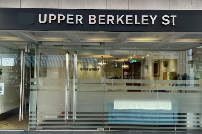 Office to let in Upper Berkeley Street, London