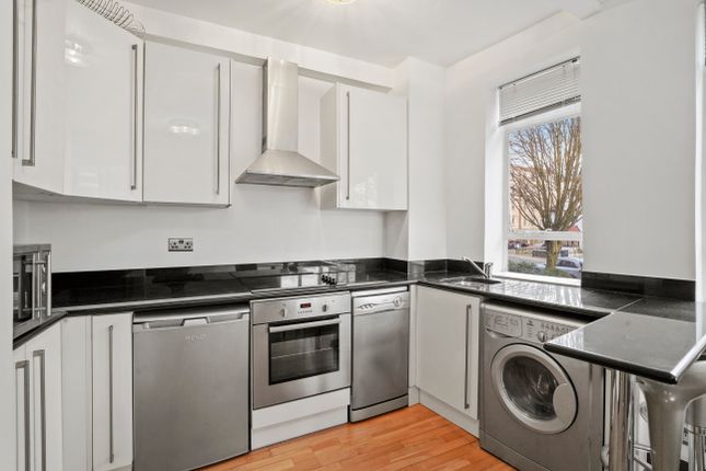 Flat to rent in Oslo Court, Prince Albert Road, St John's Wood, London