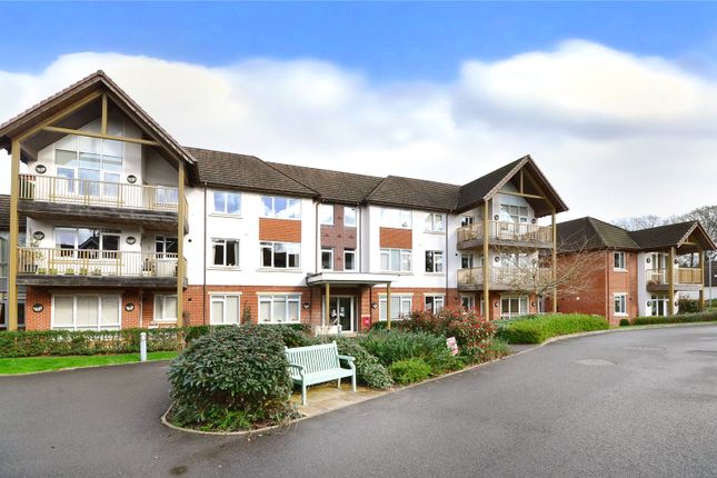 Thumbnail Flat for sale in Felcourt Road, East Grinstead