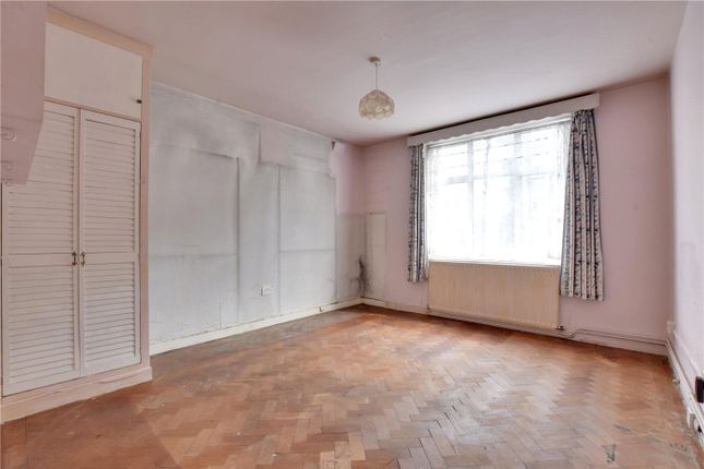 34, The Lawns, Blackheath photo 4