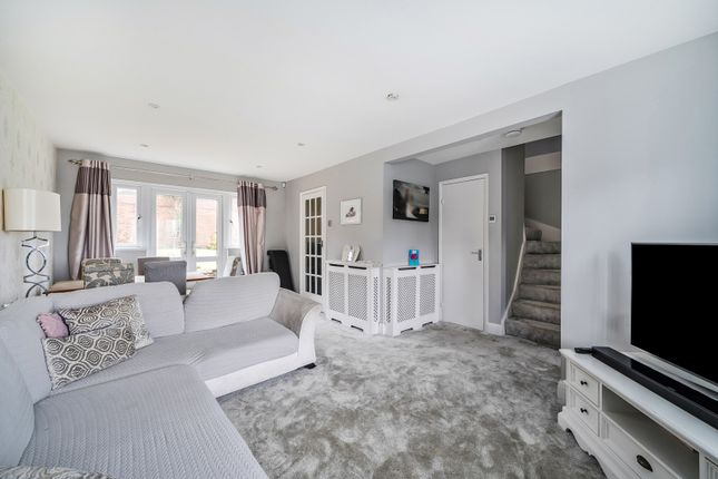 12, Daventer Drive, Stanmore photo 2