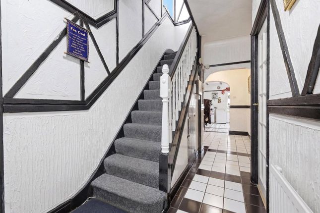 1, Winifred Road, Dagenham photo 3