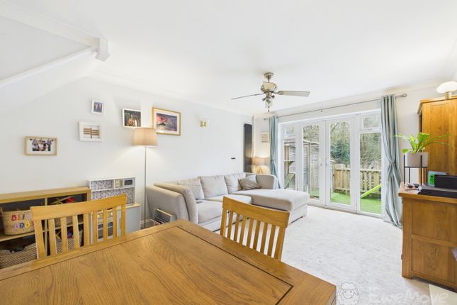 28, Waterside Close, Bordon photo 4