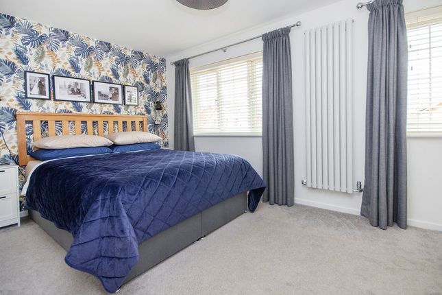 19, Serle Close, Southampton photo 4