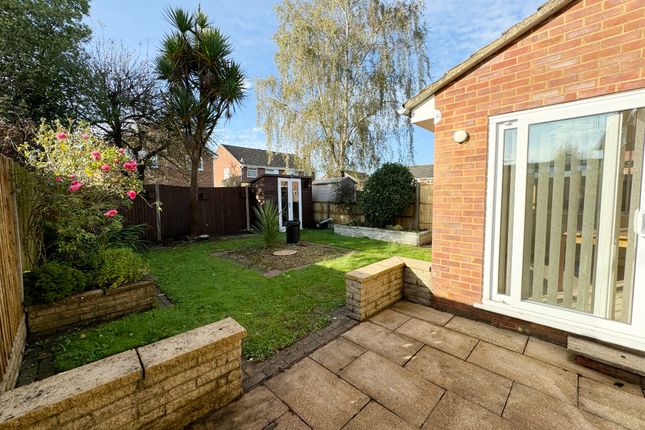7, Montrose Close, Southampton photo 3
