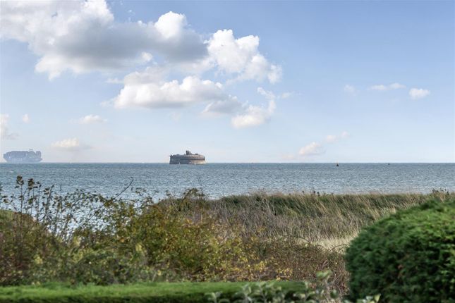 31, Fort Road, Gosport photo 2
