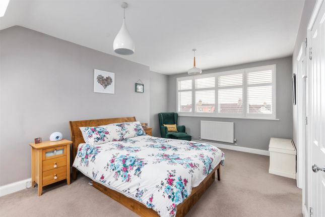 Terraced house for sale in Consfield Avenue, New Malden