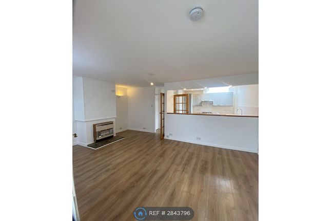 A Fosters Avenue, St Peters Broadstairs, Broadstairs Kent photo 3