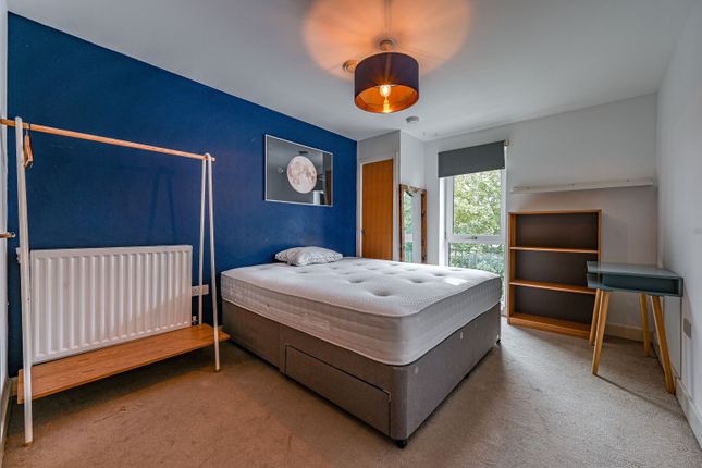 2-bed flat on Fairthorn Road, Charlton, £3,034/mo
