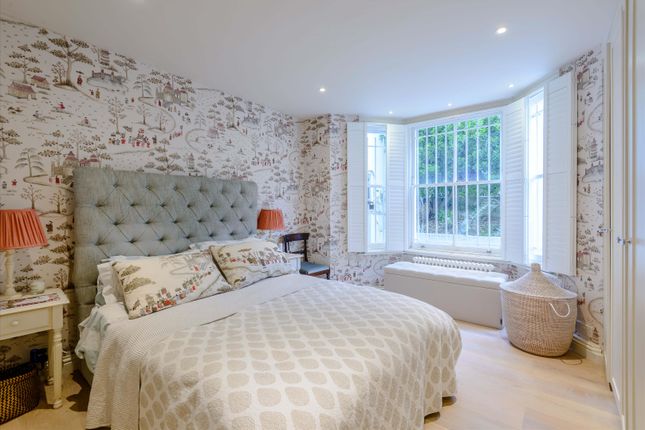 55, Lamont Road, London photo 4