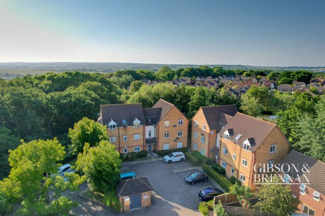 Thumbnail Flat for sale in Forest Glade, Basildon