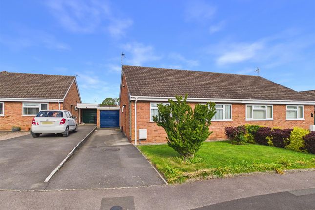 2-bed house on 17, Brookside, Newent, £270,000