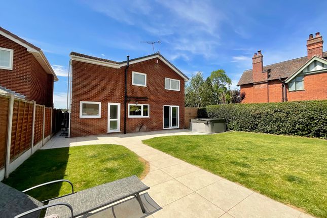 58 Lichfield Road, Stone photo 4