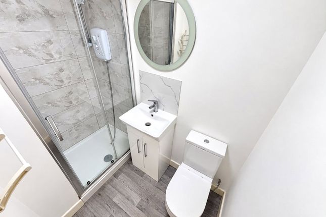 Flat 6, 2, Merridale Lane, Wolverhampton photo 4