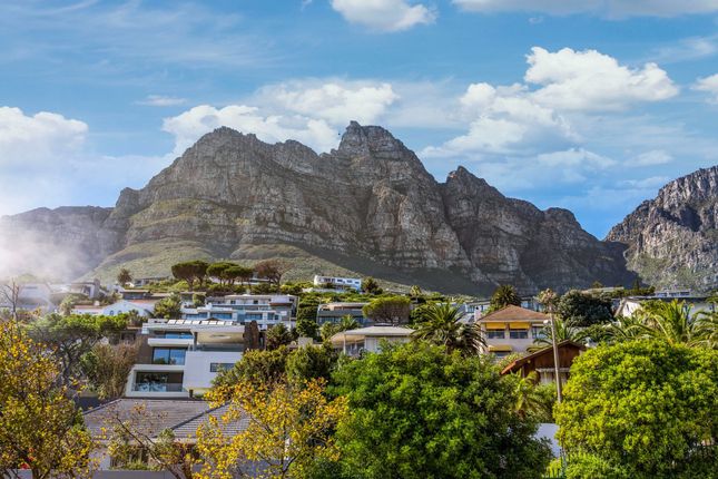 Apartment for sale in 18 Glen Waters, 44 Geneva Drive, Camps Bay, Atlantic Seaboard, Western Cape, South Africa