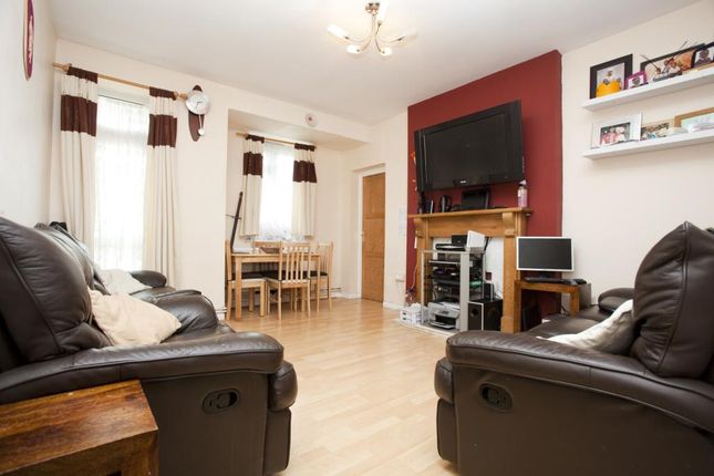 Thumbnail Flat for sale in Tulse Hill, London