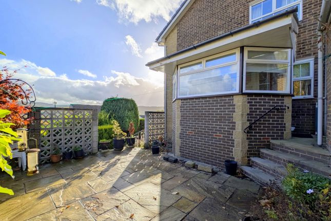 2, Templars Close, Halifax photo 4