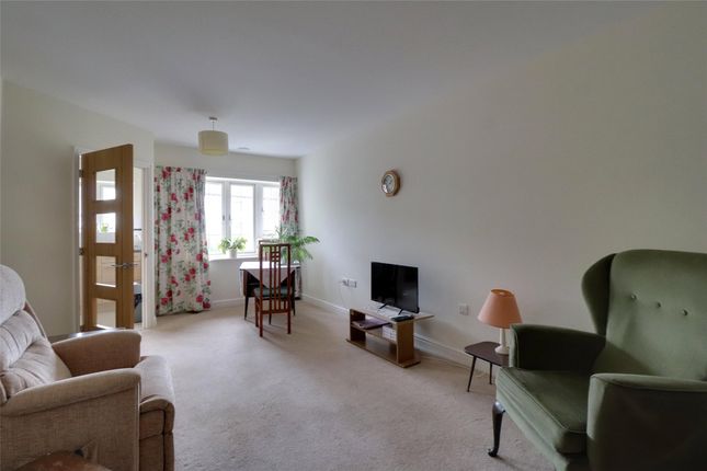 21 Beechfield Court, The Parks Minehead Somerset, Minehead photo 2