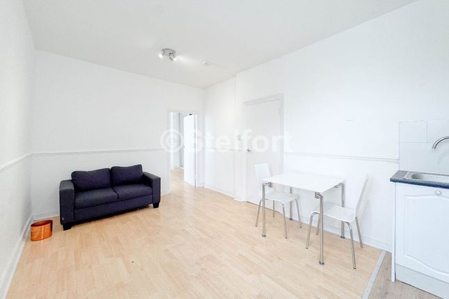 Flat 3, 73 Camden Road, London photo 2