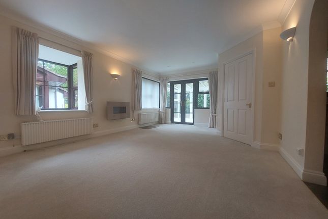 3, Pyrford Mews, Lymington photo 4
