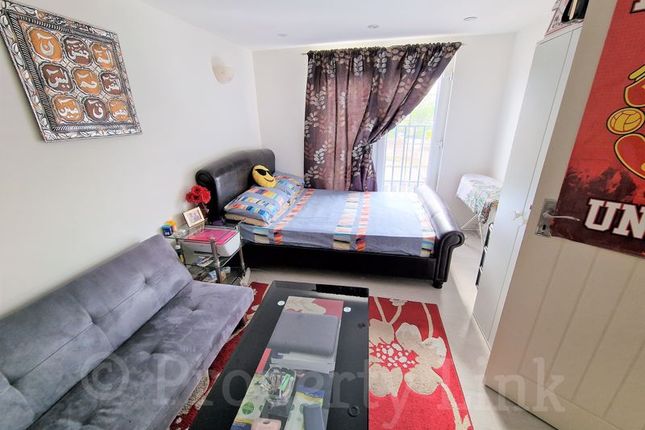 Thumbnail Property to rent in Wells Gardens, Cranbrook, Ilford