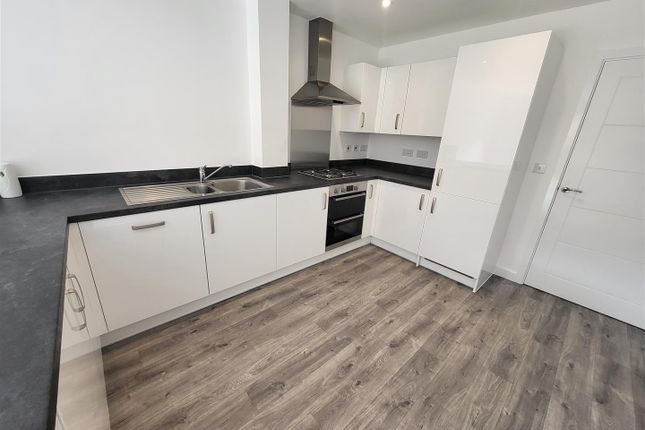 84, Crop Leaze, Bristol photo 3