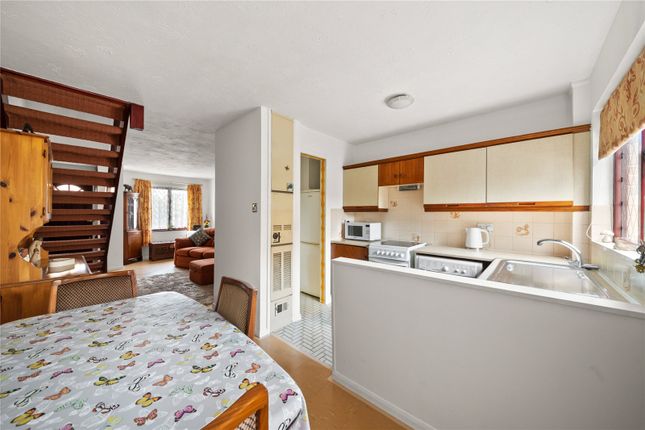 3, Eamont Close, Ruislip photo 4