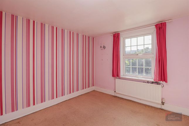 Terraced house for sale in Park Road, Hoddesdon