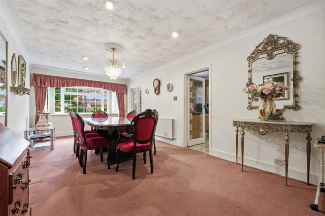 7, Firs Drive, Hounslow photo 4
