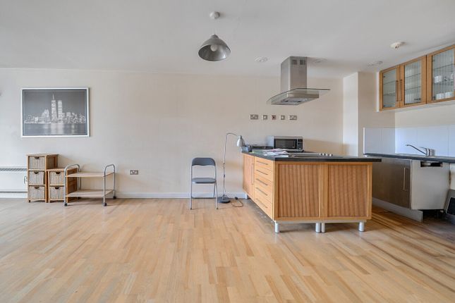 Flat 3, Curzon House, 3, St. Peters Street, Suffolk photo 3