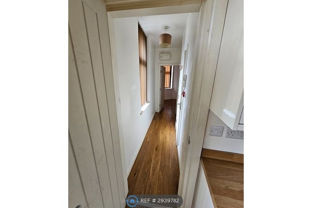 Bradford Road, Keighley photo 4
