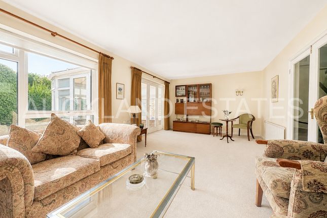 26, Osborne Road, Potters Bar photo 3