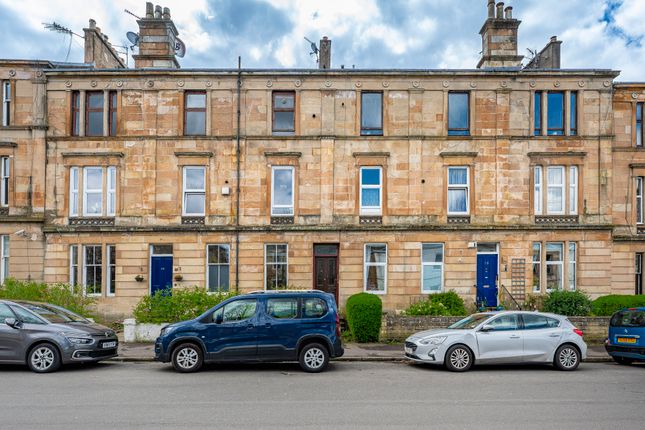Flat for sale in Queen Mary Avenue, Glasgow