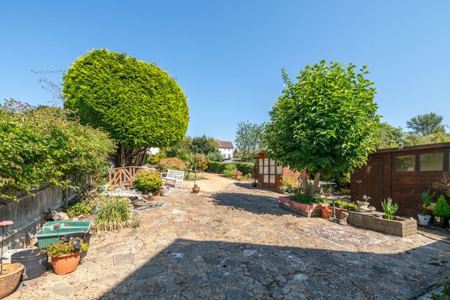 23 Priory Road, Reigate photo 2