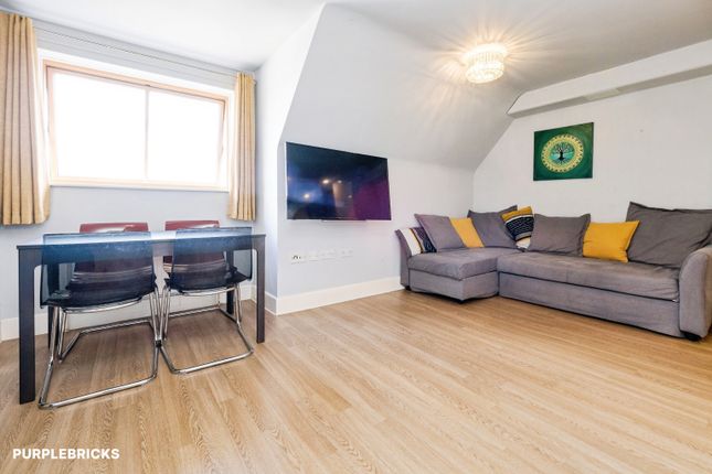 Flat 28/Lomond House, 203 Chargeable Lane, London photo 4