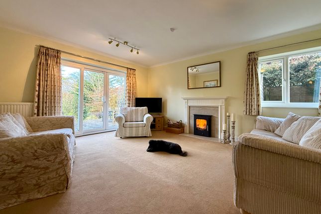 9, Chapel Close, Chew Stoke photo 4