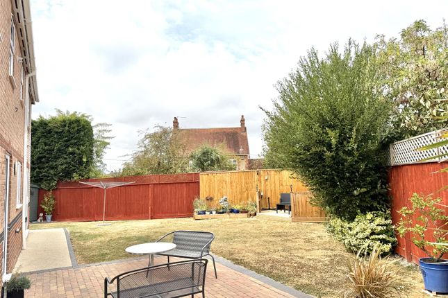 22, Camelot Way, Gillingham photo 3